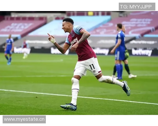 上海球迷酒店守候林加德成功获得全套签名留念