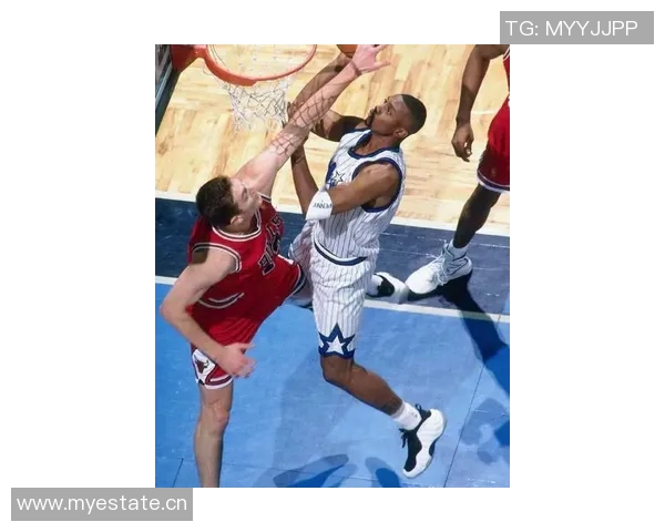 塔克晒出喷泡配色Book1PE球鞋引发热议超越布克本人魅力 塔克晒出喷泡配色Book1PE球鞋引发热议超越布克本人魅力