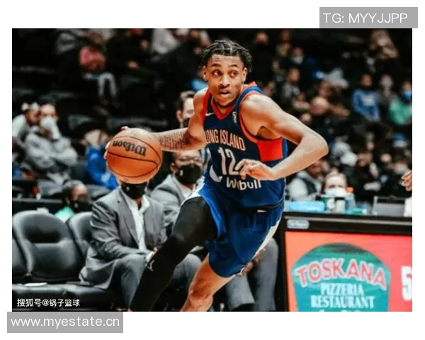 米奇称赞文班在关键时刻投进三分球球员表现至关重要 米奇称赞文班在关键时刻投进三分球球员表现至关重要