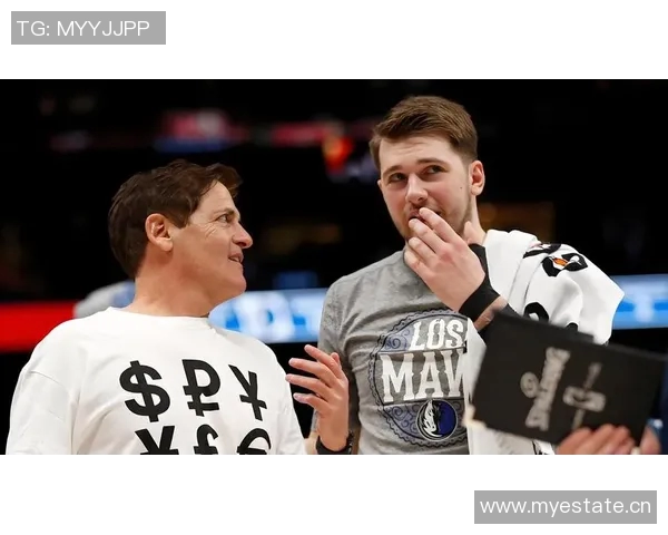 东契奇与浓眉赛后亲密互动揭示惊天交易背后的真相与友谊 东契奇与浓眉赛后亲密互动揭示惊天交易背后的真相与友谊