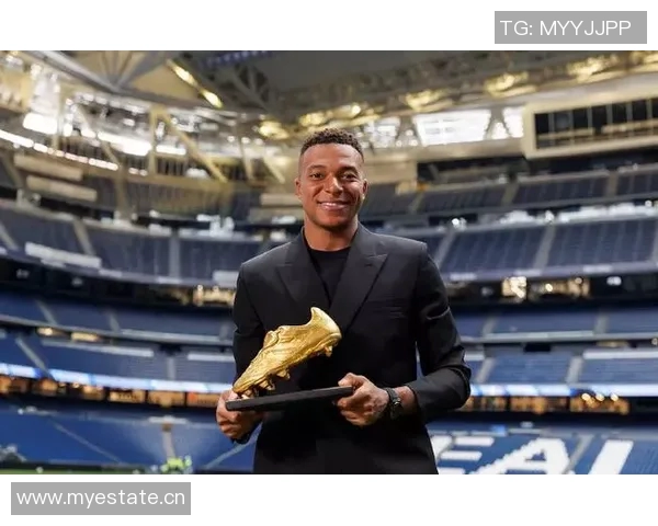 姆巴佩荣获24-25赛季欧洲金靴皇马全队盛装出席庆祝仪式