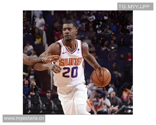 布克表现平平仅得18分正负值惨淡球队求胜欲望显不足 布克表现平平仅得18分正负值惨淡球队求胜欲望显不足