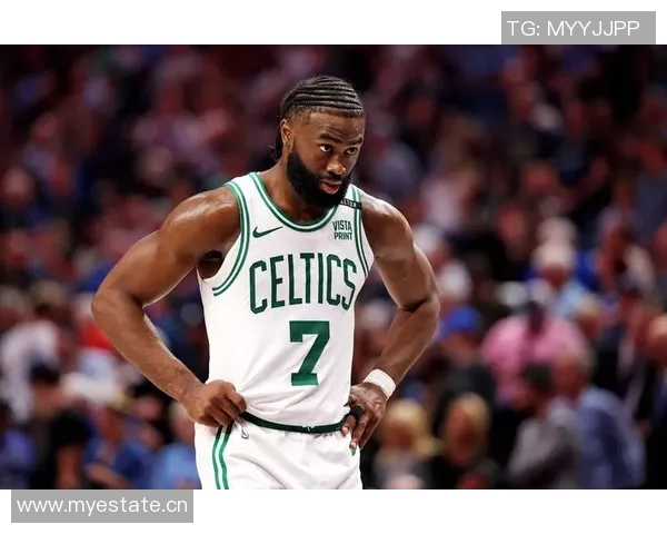 杰伦布朗首节表现起伏明显5投仅1中却抢下7篮板助攻2次失误3次 杰伦布朗首节表现起伏明显5投仅1中却抢下7篮板助攻2次失误3次