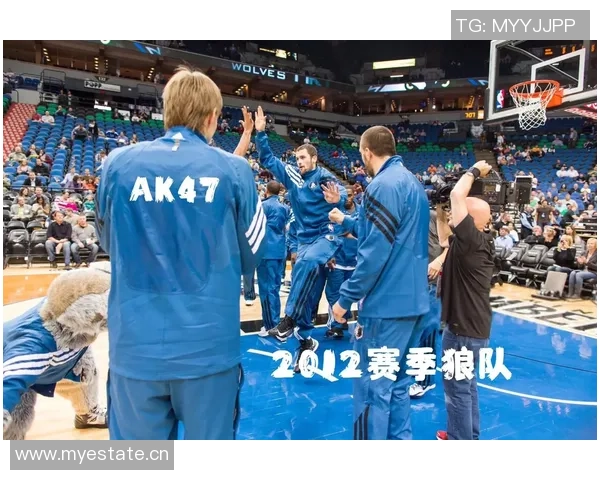 爱德华兹重返亚特兰大客场比赛祖父身穿森林狼装备全力支持