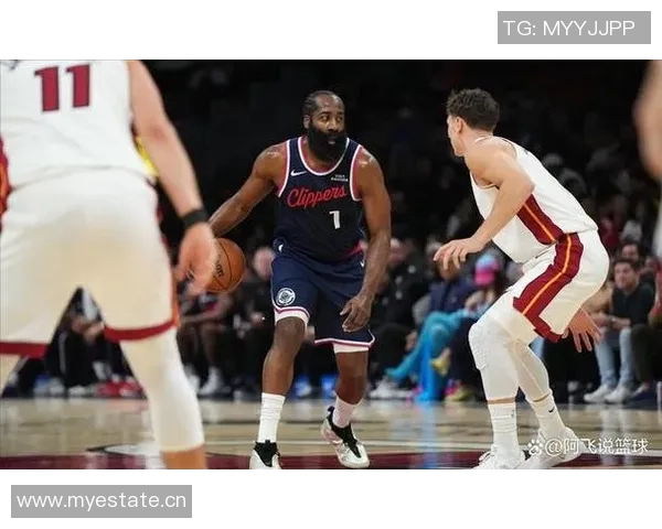 卢指导谈莱昂纳德恢复情况称好转明显但时间仍不确定